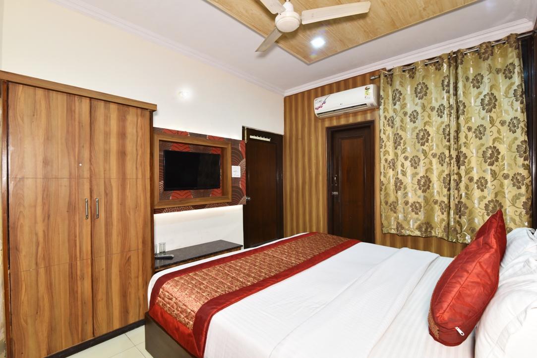 Hotel B-Comfort Amritsar Buitenkant foto