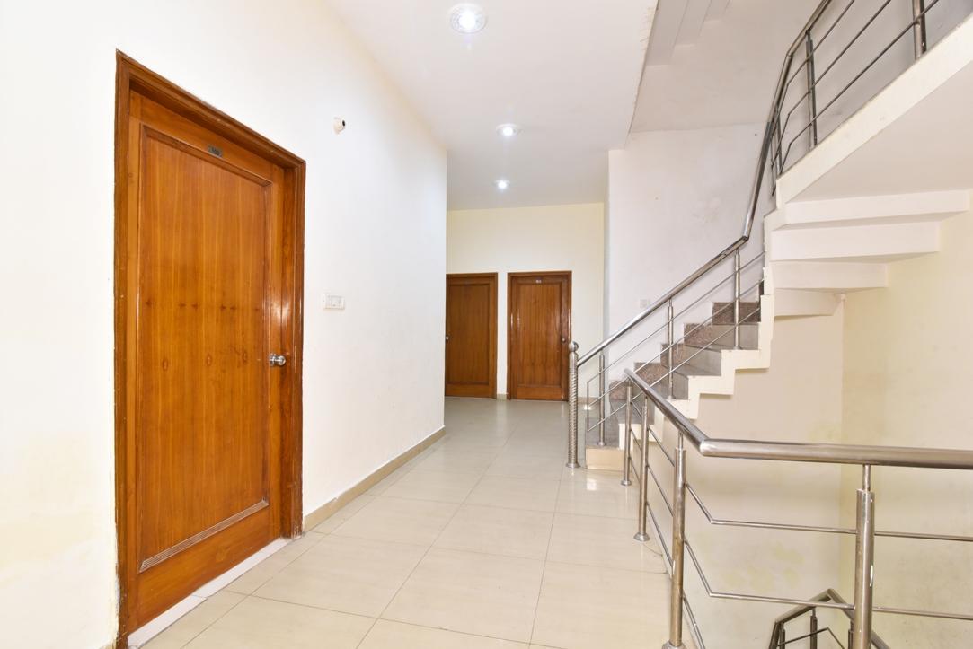 Hotel B-Comfort Amritsar Buitenkant foto