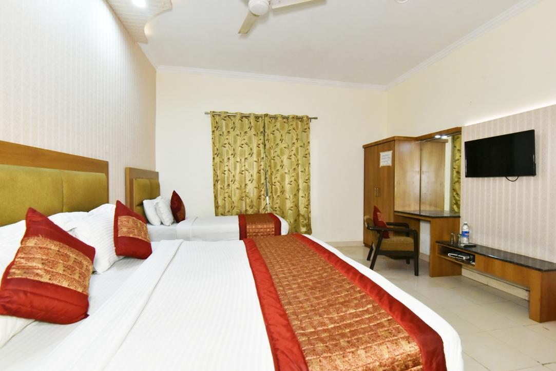 Hotel B-Comfort Amritsar Buitenkant foto