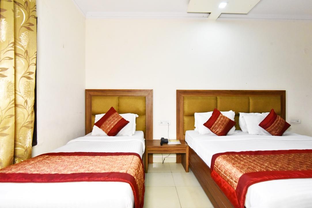 Hotel B-Comfort Amritsar Buitenkant foto