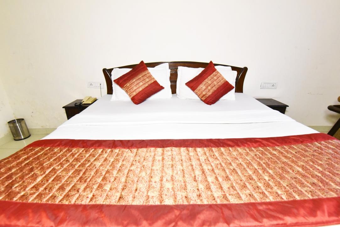 Hotel B-Comfort Amritsar Buitenkant foto