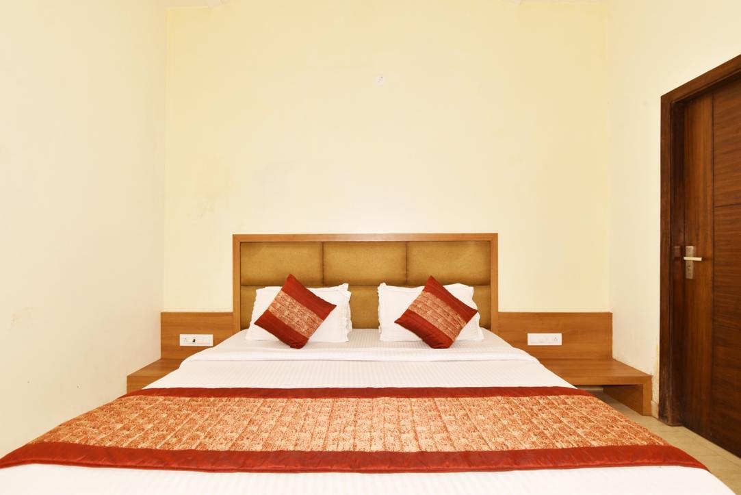 Hotel B-Comfort Amritsar Buitenkant foto