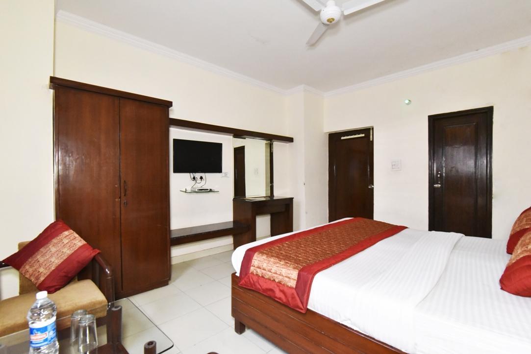 Hotel B-Comfort Amritsar Buitenkant foto